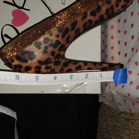 P♡K leopard print & gold spikes super high heels pumps Faris Brzmet sz 7.5 - Picture 11 of 16
